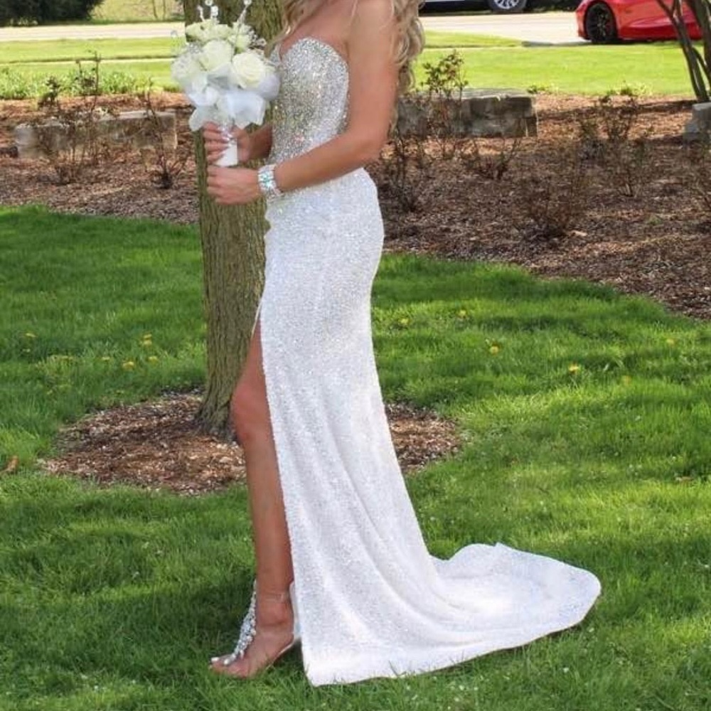 STUNNING Sherri Hill FULLY BEADED WITH RHINESTONES  White Prom Gown